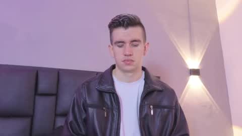 mikael online show from April 15, 2026, 4:19 am