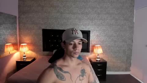 Snapshot of mike2_wills chatting on December 11, 2024, 10:03 am Mike2 wills online show from December 11, 2024, 10:03 am