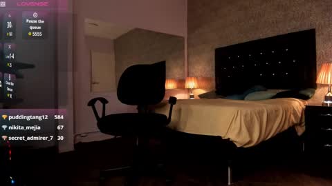 Snapshot of mike2_wills chatting on December 24, 2024, 10:01 am Mike2 wills online show from December 24, 2024, 10:01 am