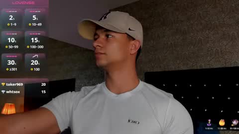 Snapshot of mike2_wills chatting on December 30, 2024, 6:53 am Mike2 wills online show from December 30, 2024, 6:53 am