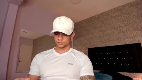 Snapshot of mike2_wills chatting on January 7, 2025, 6:38 am Mike2 wills online show from January 7, 2025, 6:38 am