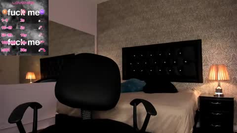 Snapshot of mike2_wills chatting on January 10, 2025, 3:39 am Mike2 wills online show from January 10, 2025, 3:39 am