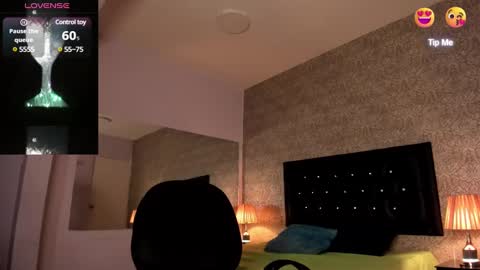 Snapshot of mike2_wills chatting on January 31, 2025, 3:52 am Mike2 wills online show from January 31, 2025, 3:52 am