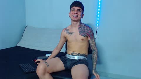 Snapshot of mike777jr chatting on February 5, 2025, 2:29 am Mike IMDEPENDIENT MODEL online show from February 5, 2025, 2:29 am