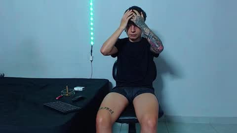 Snapshot of mike777jr chatting on October 10, 2025, 1:48 am Mike IMDEPENDIENT MODEL online show from October 10, 2025, 1:48 am