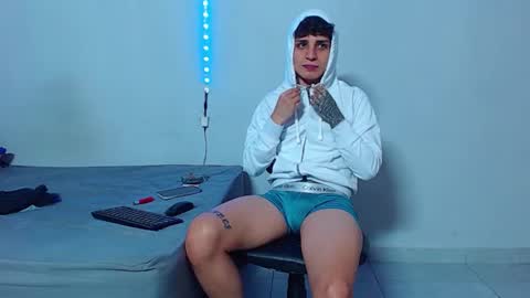 Snapshot of mike777jr chatting on October 28, 2025, 2:15 am Mike IMDEPENDIENT MODEL online show from October 28, 2025, 2:15 am