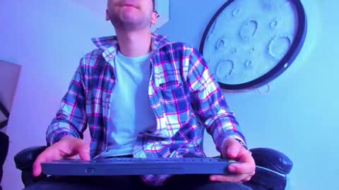 Snapshot of mike_256 chatting on February 6, 2026, 11:24 am Mike online show from February 6, 2026, 11:24 am