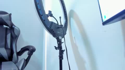 Snapshot of mike_256 chatting on February 9, 2026, 11:14 am Mike online show from February 9, 2026, 11:14 am