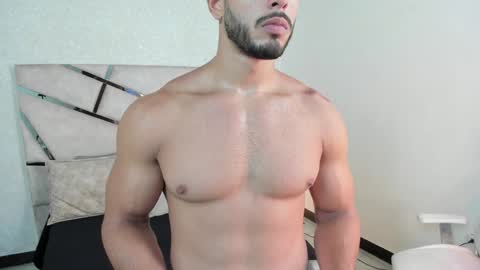 Snapshot of mike_belle chatting on February 6, 2025, 10:21 pm Mike Belle online show from February 6, 2025, 10:21 pm