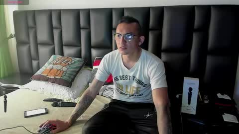 Mike Bennet Make me Cum Please online show from June 7, 2026, 9:18 pm