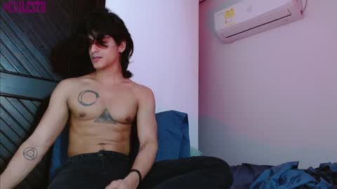 Snapshot of mike_d1030 chatting on January 16, 2025, 1:27 am mike_d1030 online show from January 16, 2025, 1:27 am