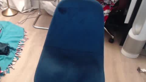 Snapshot of mike_davis44444 chatting on December 14, 2024, 1:28 am mike_davis44444 online show from December 14, 2024, 1:28 am