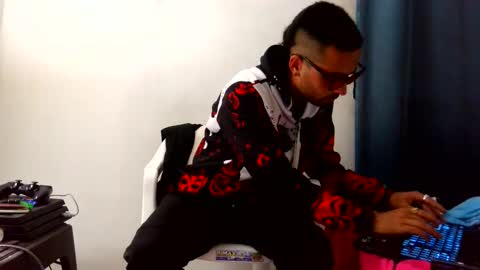 Snapshot of mike_leonrey22 chatting on November 8, 2025, 11:36 pm mike_leonrey22 online show from November 8, 2025, 11:36 pm