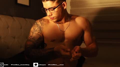 Snapshot of mike_montoya chatting on December 16, 2024, 3:54 pm Mike Montoya online show from December 16, 2024, 3:54 pm