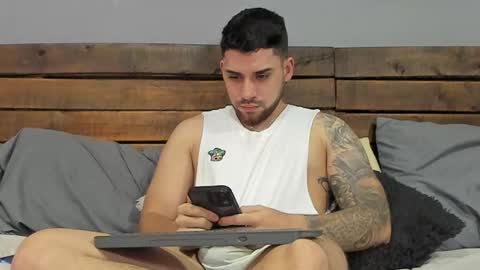 Snapshot of mike_montoya chatting on February 5, 2026, 1:43 am Mike Montoya online show from February 5, 2026, 1:43 am