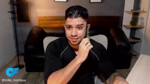 Snapshot of mike_montoya chatting on August 10, 2026, 1:09 am Mike Montoya online show from August 10, 2026, 1:09 am