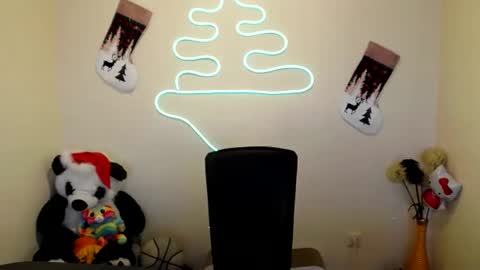 Snapshot of mike_severi chatting on December 26, 2024, 8:18 am Mike online show from December 26, 2024, 8:18 am