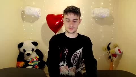 Snapshot of mike_severi chatting on February 19, 2025, 6:33 am Mike online show from February 19, 2025, 6:33 am