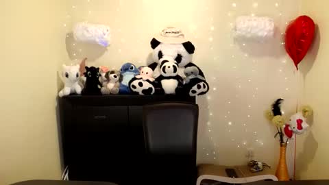 Snapshot of mike_severi chatting on February 22, 2025, 10:07 am Mike online show from February 22, 2025, 10:07 am