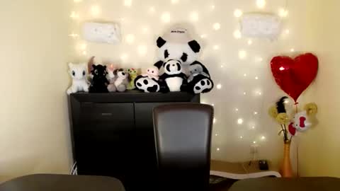 Snapshot of mike_severi chatting on February 26, 2025, 7:09 am Mike online show from February 26, 2025, 7:09 am