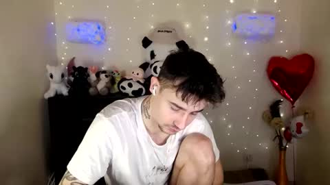 Snapshot of mike_severi chatting on February 27, 2025, 7:12 am Mike online show from February 27, 2025, 7:12 am