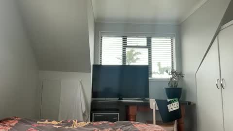 Snapshot of mike_sunn chatting on October 12, 2025, 3:05 am Mike online show from October 12, 2025, 3:05 am