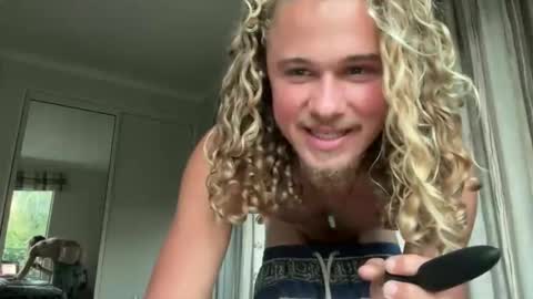 Snapshot of mike_sunn chatting on March 15, 2026, 6:30 am Mike online show from March 15, 2026, 6:30 am