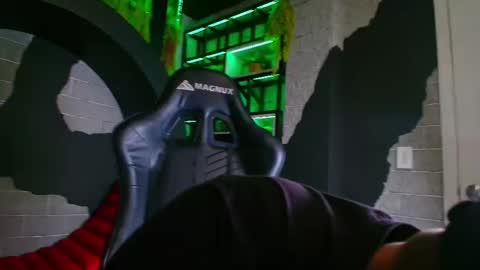 Snapshot of mikeblare chatting on January 6, 2025, 7:02 pm Mike Blare online show from January 6, 2025, 7:02 pm