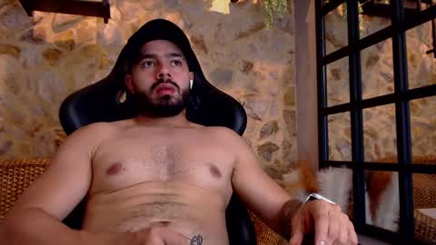 Snapshot of mikeblare chatting on January 13, 2025, 10:13 pm Mike Blare online show from January 13, 2025, 10:13 pm