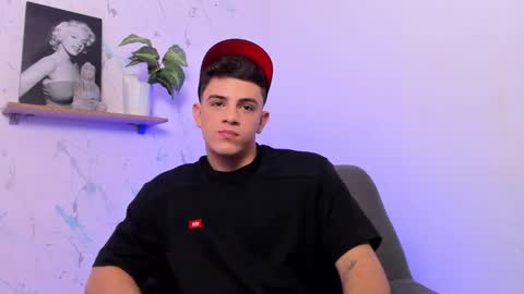 Snapshot of mikecooper_ chatting on December 4, 2024, 4:10 am Mike Cooper online show from December 4, 2024, 4:10 am