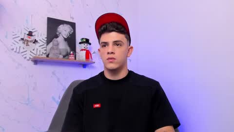 Snapshot of mikecooper_ chatting on December 28, 2024, 5:55 am Mike Cooper online show from December 28, 2024, 5:55 am