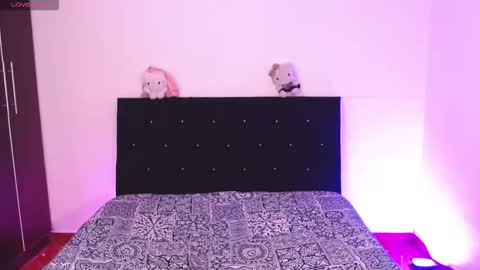 Snapshot of mikee_g chatting on September 29, 2025, 2:27 am ZARA BLARE online show from September 29, 2025, 2:27 am