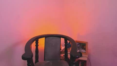 ZARA BLARE online show from February 19, 2026, 12:17 am