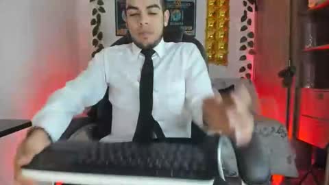 mikee_scooth online show from January 11, 2025, 11:12 am