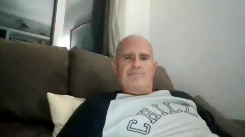 Snapshot of mikereef chatting on December 17, 2024, 5:26 pm mikereef online show from December 17, 2024, 5:26 pm