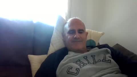 Snapshot of mikereef chatting on December 22, 2024, 3:11 pm mikereef online show from December 22, 2024, 3:11 pm
