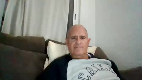 Snapshot of mikereef chatting on February 16, 2025, 9:05 pm mikereef online show from February 16, 2025, 9:05 pm