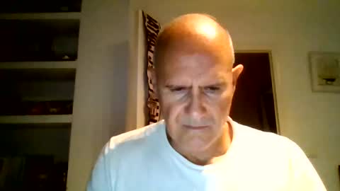 Snapshot of mikereef chatting on June 12, 2026, 2:10 am mikereef online show from June 12, 2026, 2:10 am