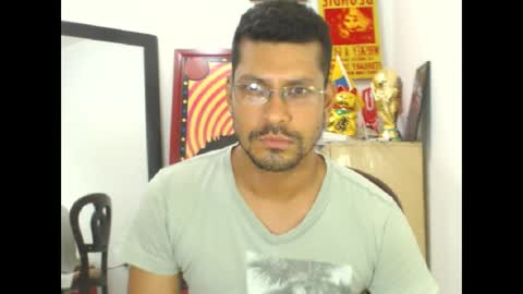 Snapshot of mikeriverx chatting on June 30, 2026, 4:02 am mikeriverx online show from June 30, 2026, 4:02 am