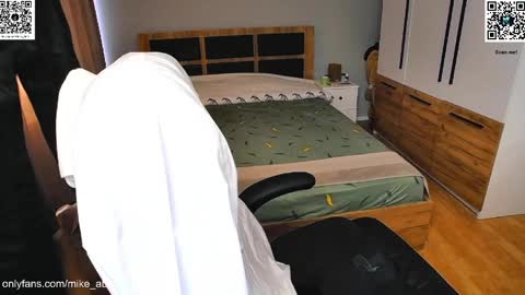 Mike    online show from April 7, 2026, 1:44 pm