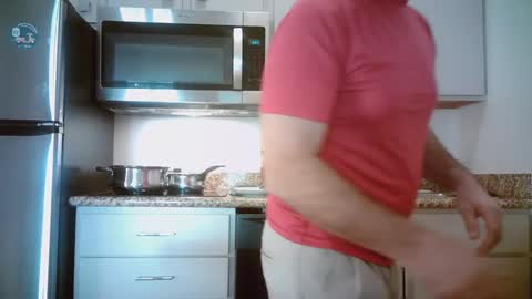 Snapshot of mikewulds chatting on December 8, 2024, 7:22 pm Mike online show from December 8, 2024, 7:22 pm