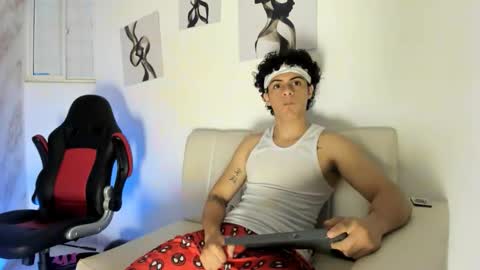 Snapshot of mikey_banji chatting on November 8, 2025, 9:57 pm mikey_banji online show from November 8, 2025, 9:57 pm