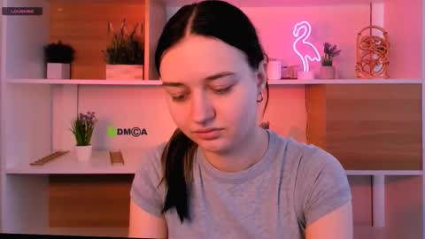 miki_ti online show from November 22, 2025, 9:30 am