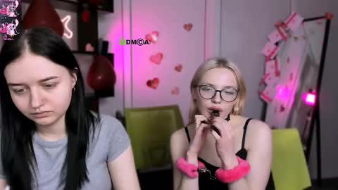 miki_ti online show from February 18, 2026, 4:25 pm