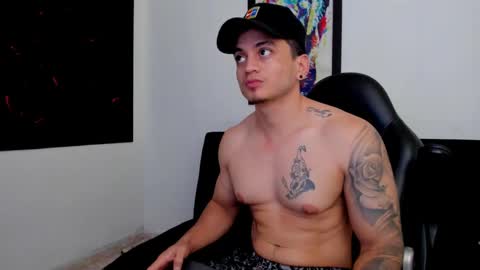 Snapshot of mikke_love chatting on October 12, 2025, 3:11 pm MIKKE online show from October 12, 2025, 3:11 pm