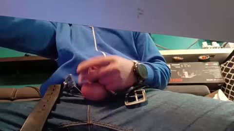 Bescior online show from February 25, 2025, 2:14 am