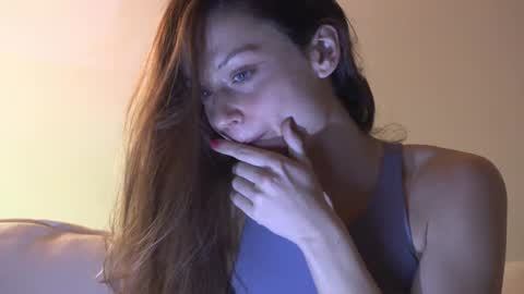 Maaike online show from January 22, 2025, 10:59 pm