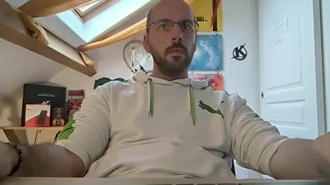 Snapshot of mikmik91 chatting on January 20, 2025, 3:28 pm mikmik91 online show from January 20, 2025, 3:28 pm