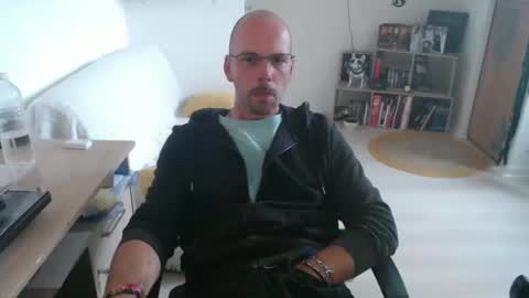 Snapshot of mikmik91 chatting on September 10, 2025, 1:00 pm mikmik91 online show from September 10, 2025, 1:00 pm