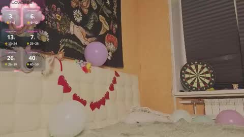 Snapshot of miko_meow chatting on October 19, 2025, 8:20 pm Miko online show from October 19, 2025, 8:20 pm